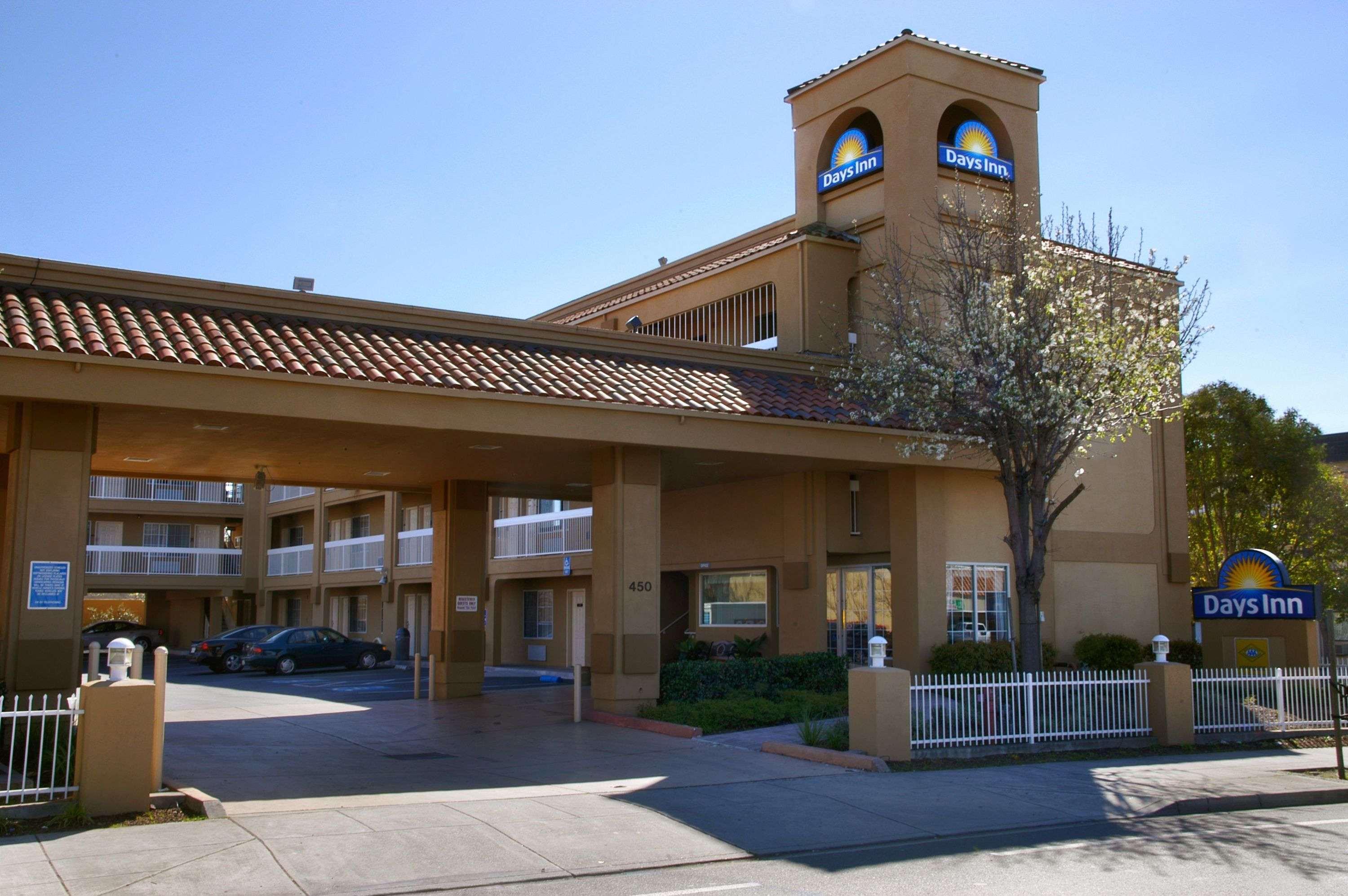 Days Inn By Wyndham Hayward Airport Luaran gambar