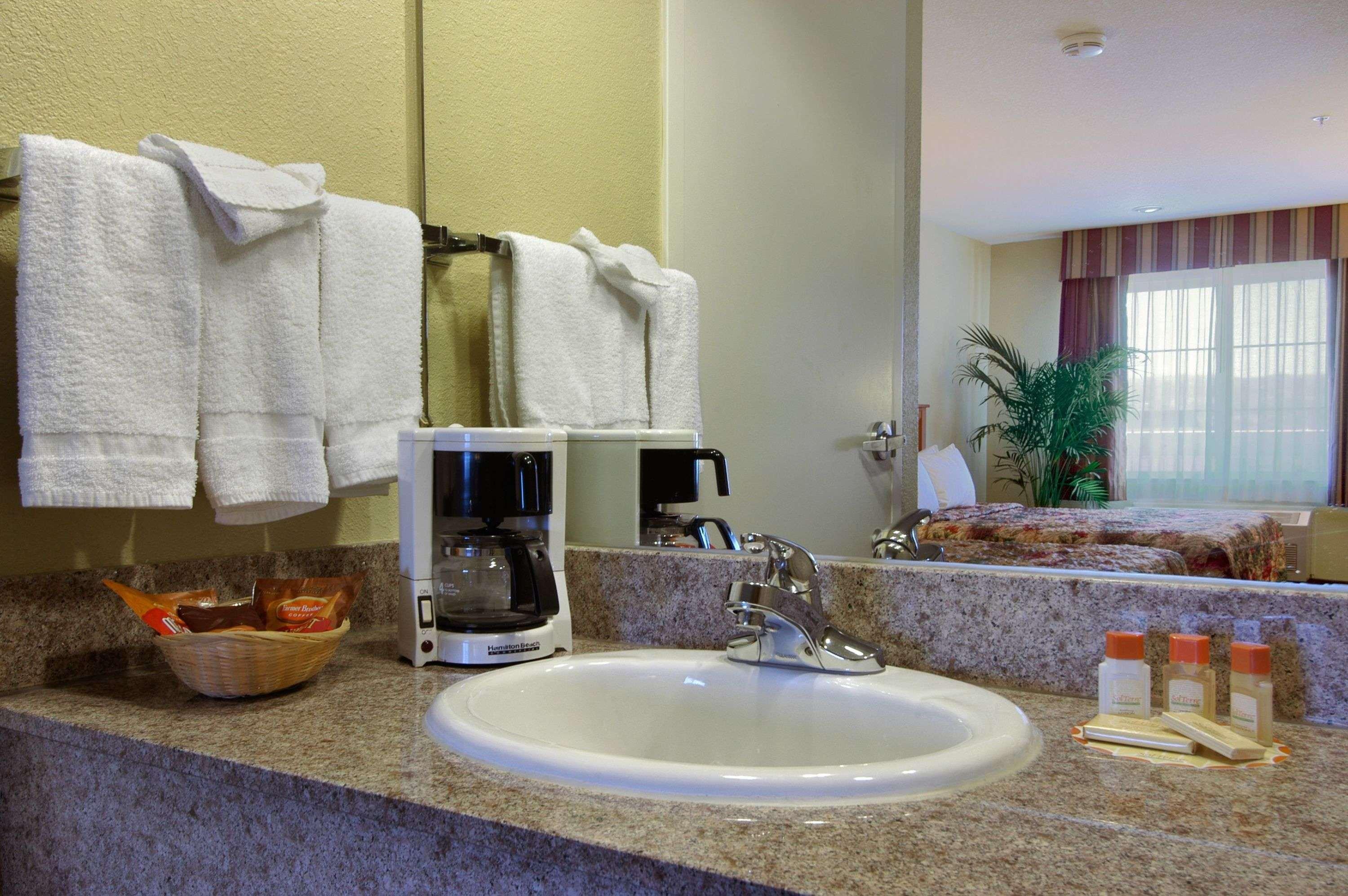 Days Inn By Wyndham Hayward Airport Luaran gambar